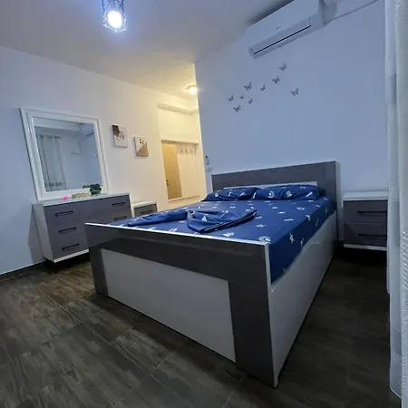 Central Flat Apartment